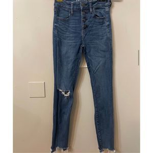 Amer Eagle Button Fly Stretch Skinny Next Level Stretch Ripped Jeans Medium Wash